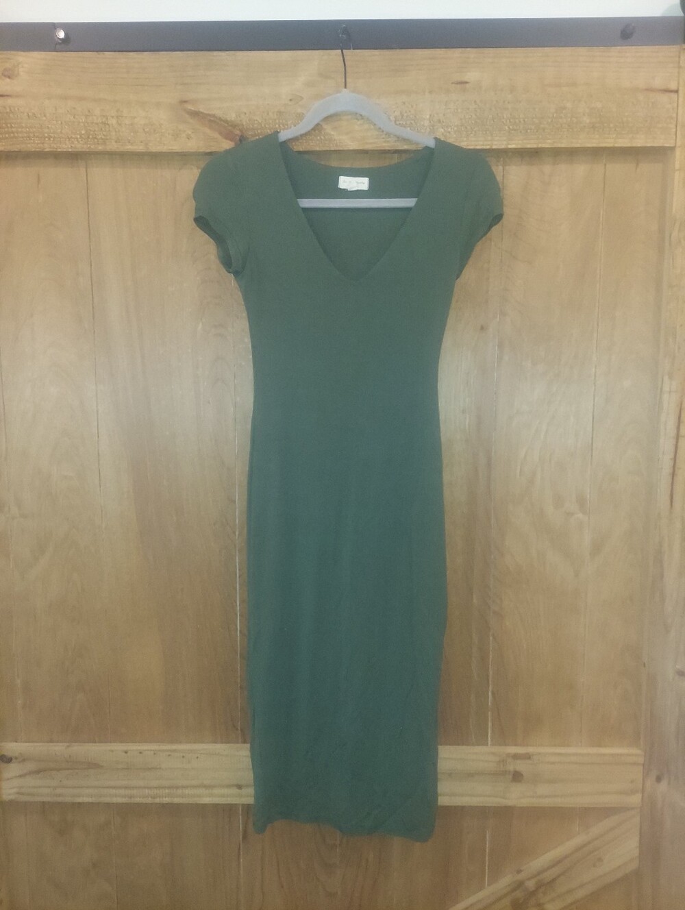 See You Monday Green V Neck Cap Sleeve Midi Dress Womens Lined S Fitted Stretchy